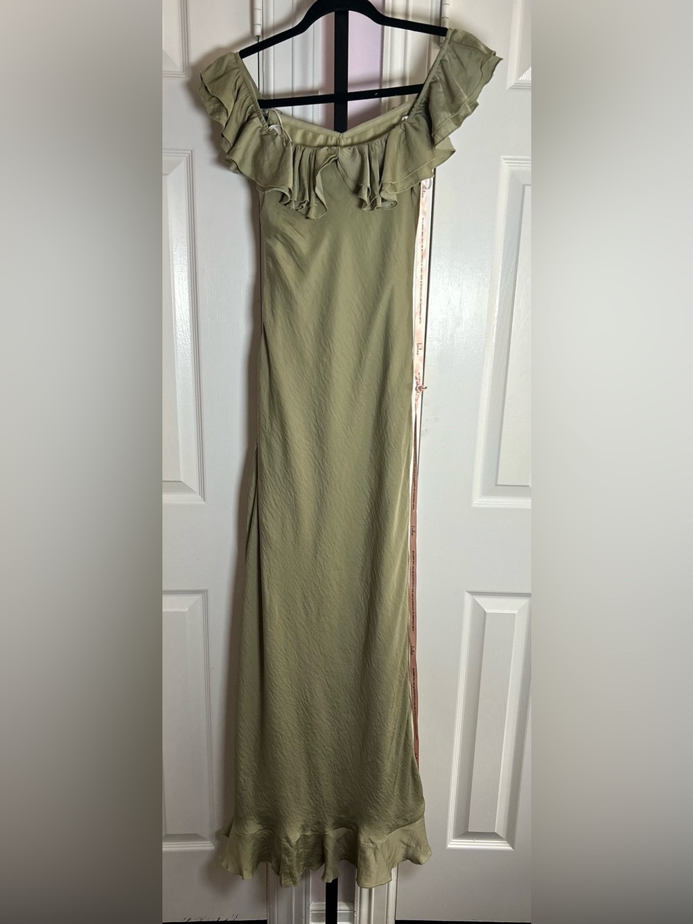 Lulus Eloisa Light Olive Satin Off-the-Shoulder Maxi Dress SIze Small New NWT - Picture 4 of 13